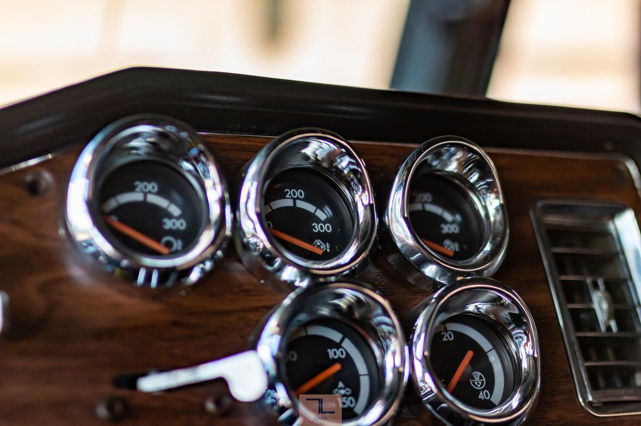 1995 Freightliner Grain Truck Tandem Axle Diesel Manual Red Deer AB