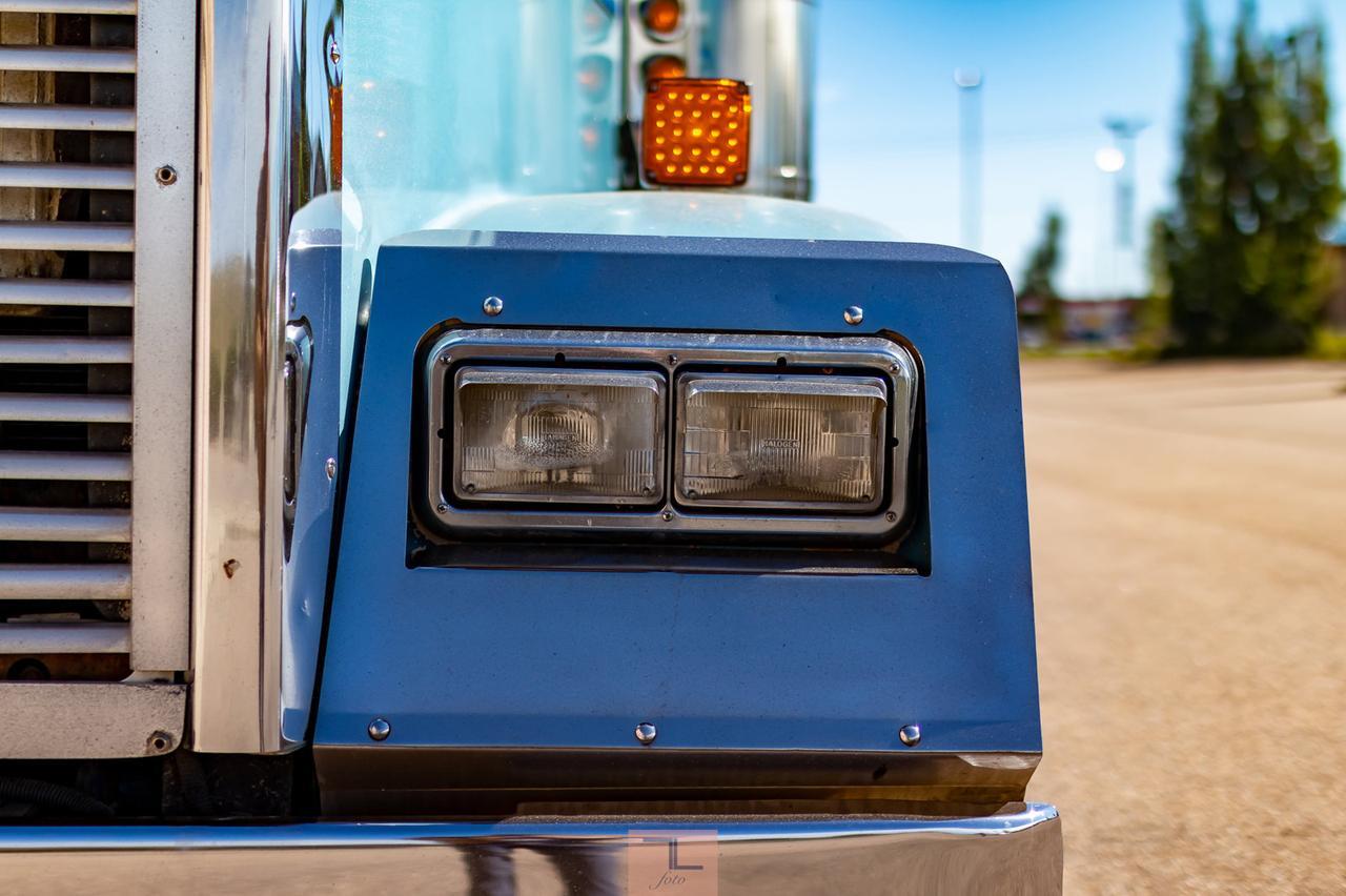 1995 Freightliner Grain Truck Tandem Axle Diesel Manual Red Deer AB
