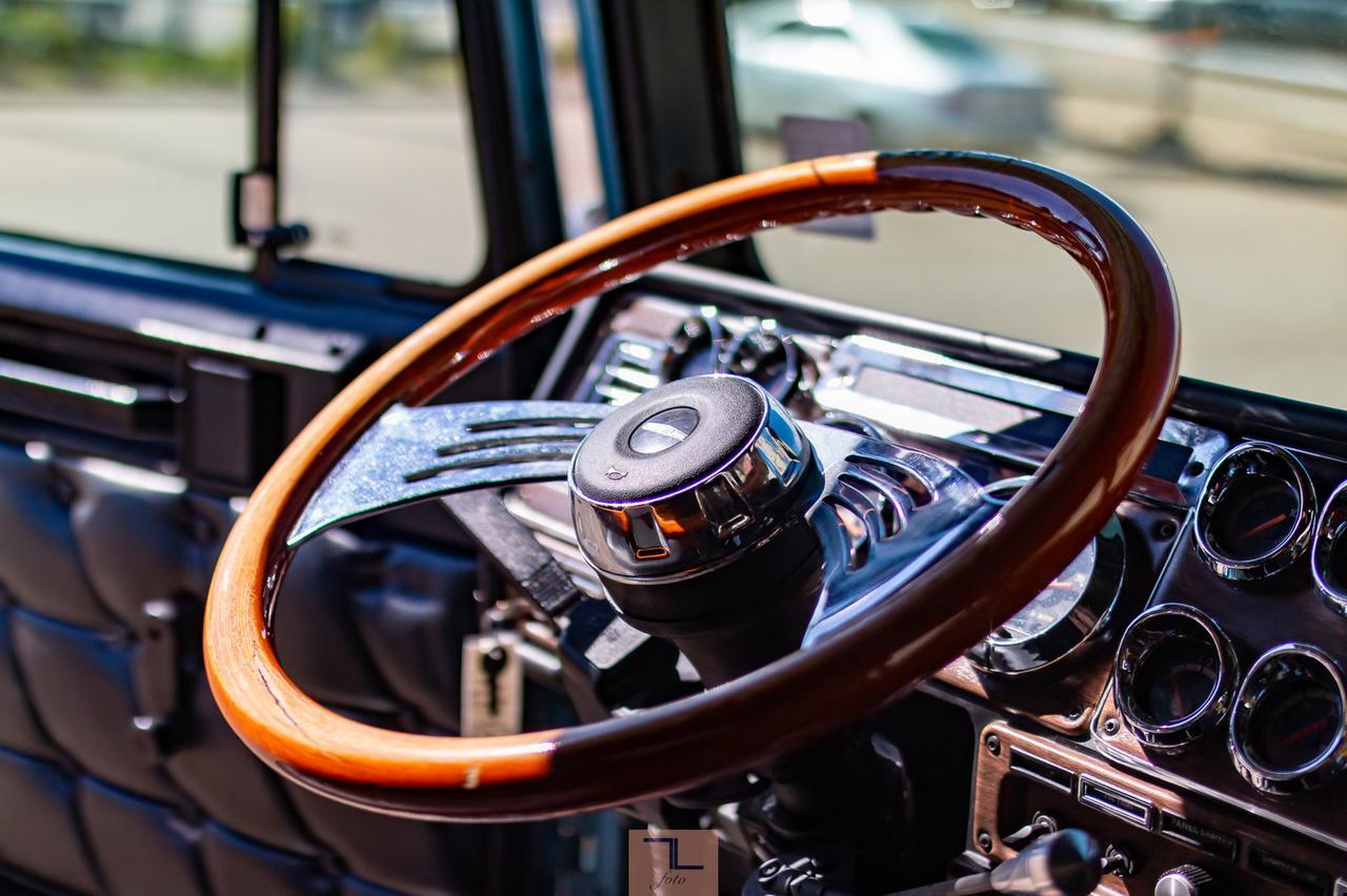 1995 Freightliner Grain Truck Tandem Axle Diesel Manual Red Deer AB