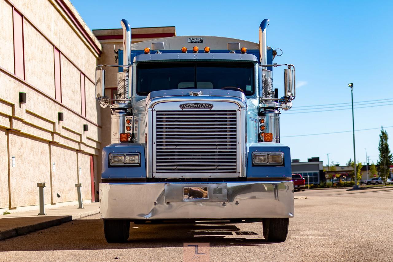 1995 Freightliner Grain Truck Tandem Axle Diesel Manual Red Deer AB