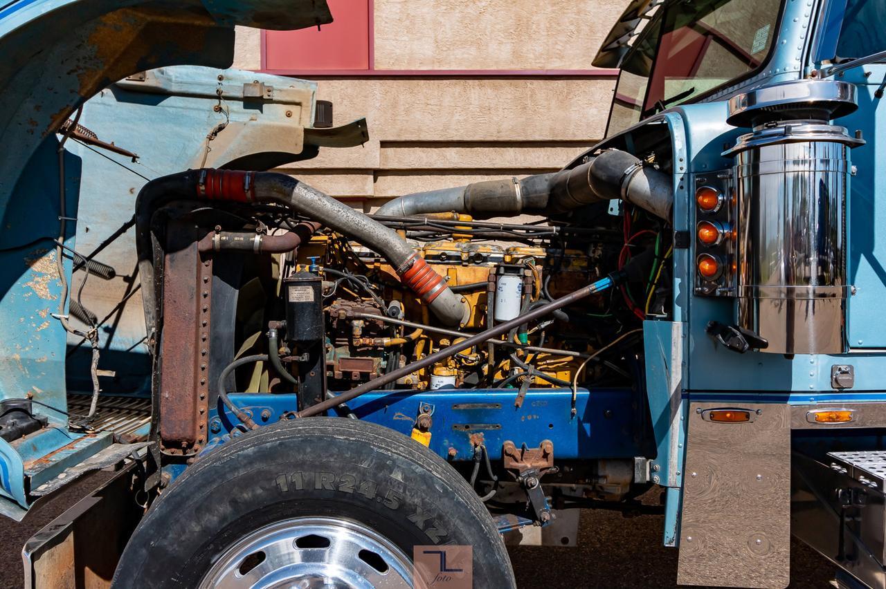 1995 Freightliner Grain Truck Tandem Axle Diesel Manual Red Deer AB