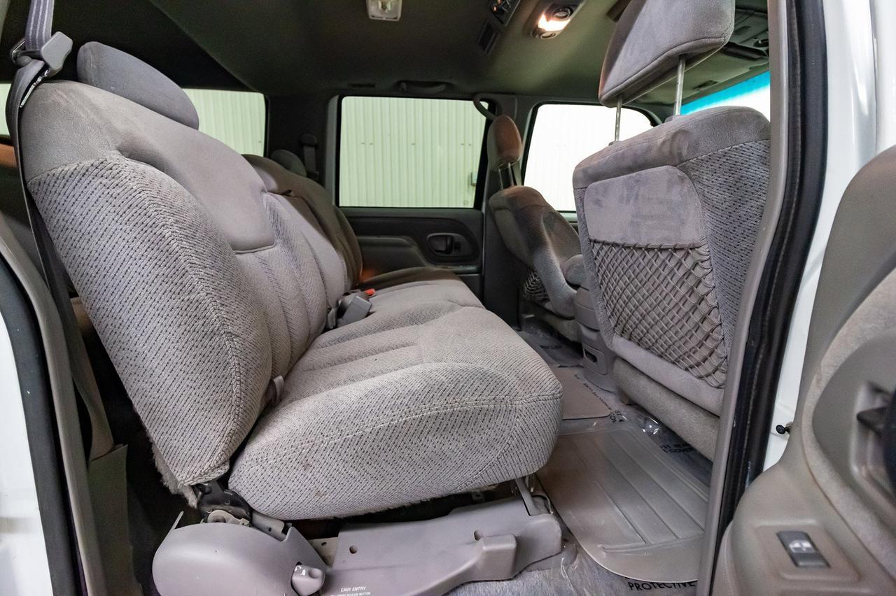 1995 GMC Suburban 4X4 SLE 3rd Row Seating Red Deer AB