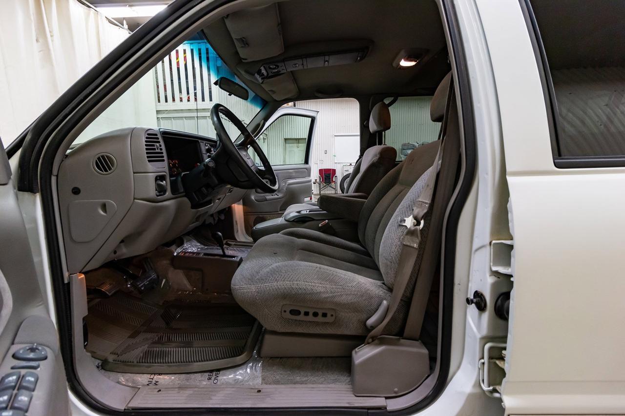 1995 GMC Suburban 4X4 SLE 3rd Row Seating Red Deer AB