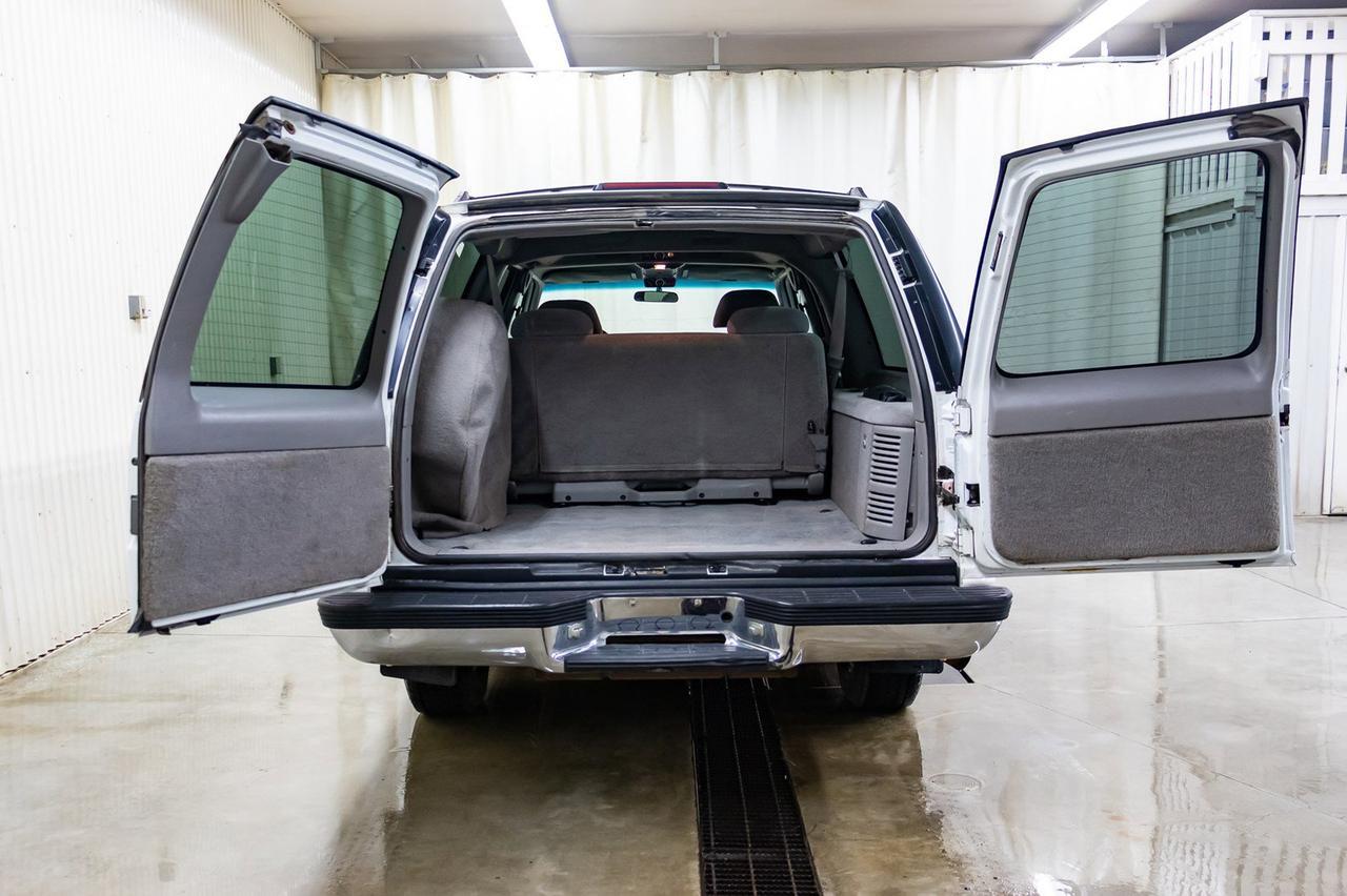 1995 GMC Suburban 4X4 SLE 3rd Row Seating Red Deer AB