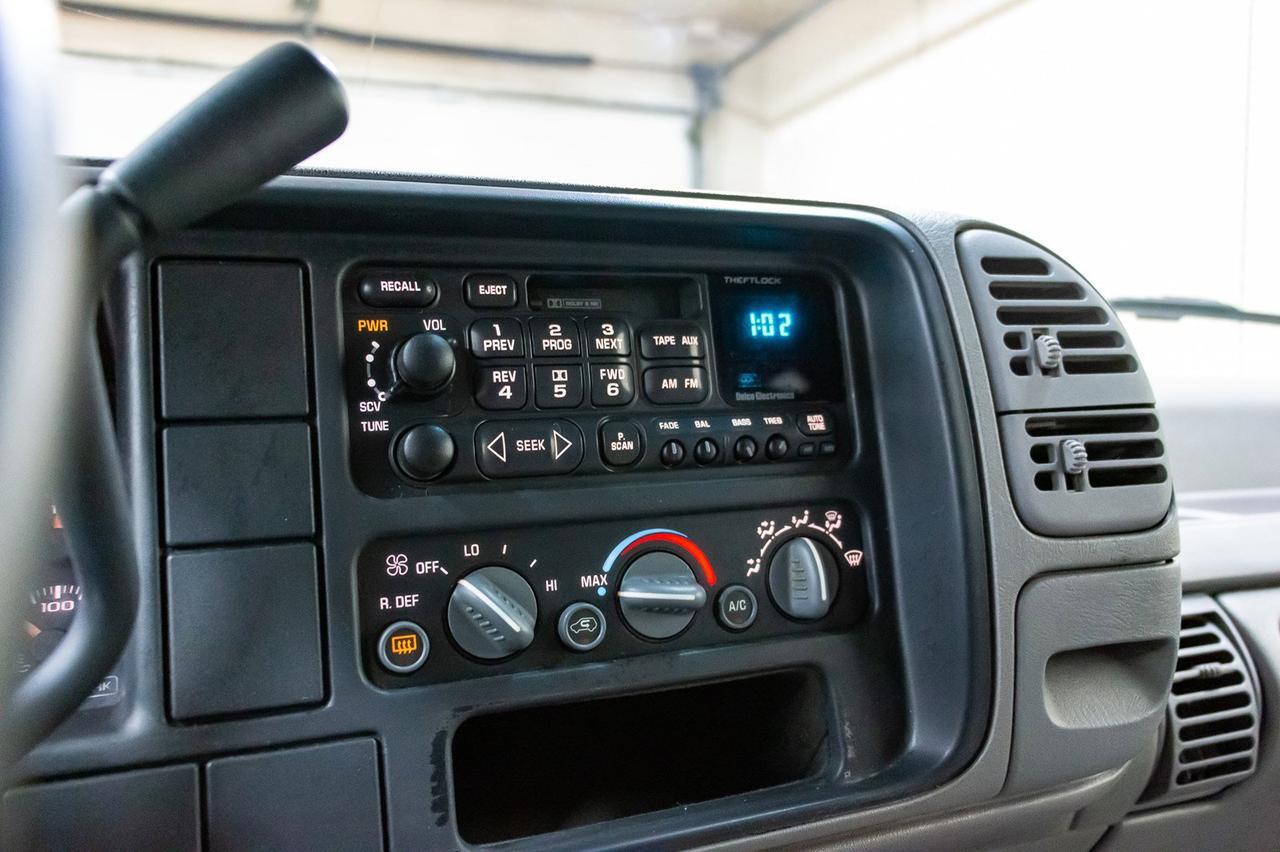 1995 GMC Suburban 4X4 SLE Red Deer AB