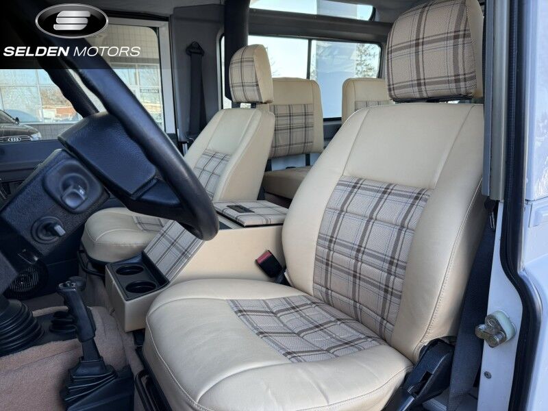 1995 Land Rover Defender 90 NAS