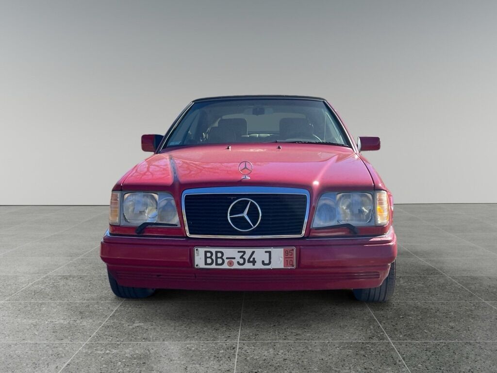 1995 MERCEDES-BENZ E-CLASS E320
