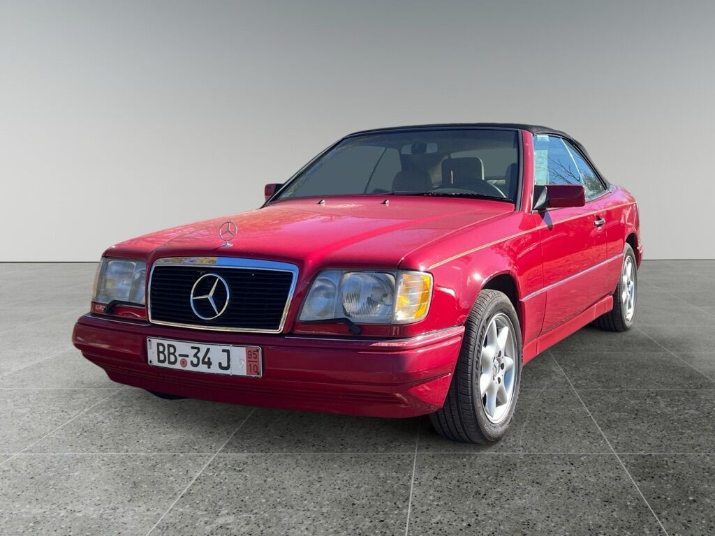 1995 MERCEDES-BENZ E-CLASS E320