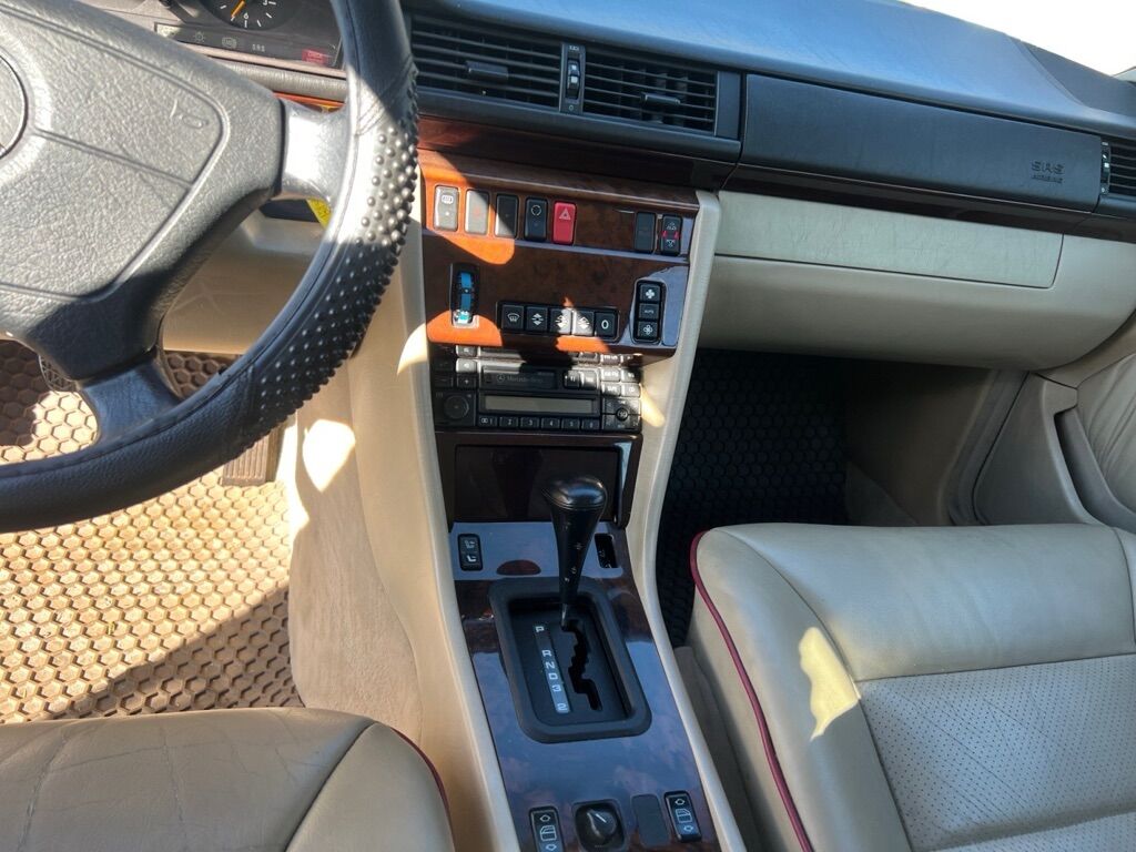 1995 MERCEDES-BENZ E-CLASS E320 Toledo OH