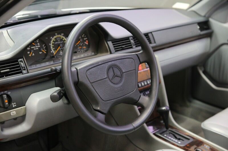 1995 Mercedes-Benz E Class Plainview NY