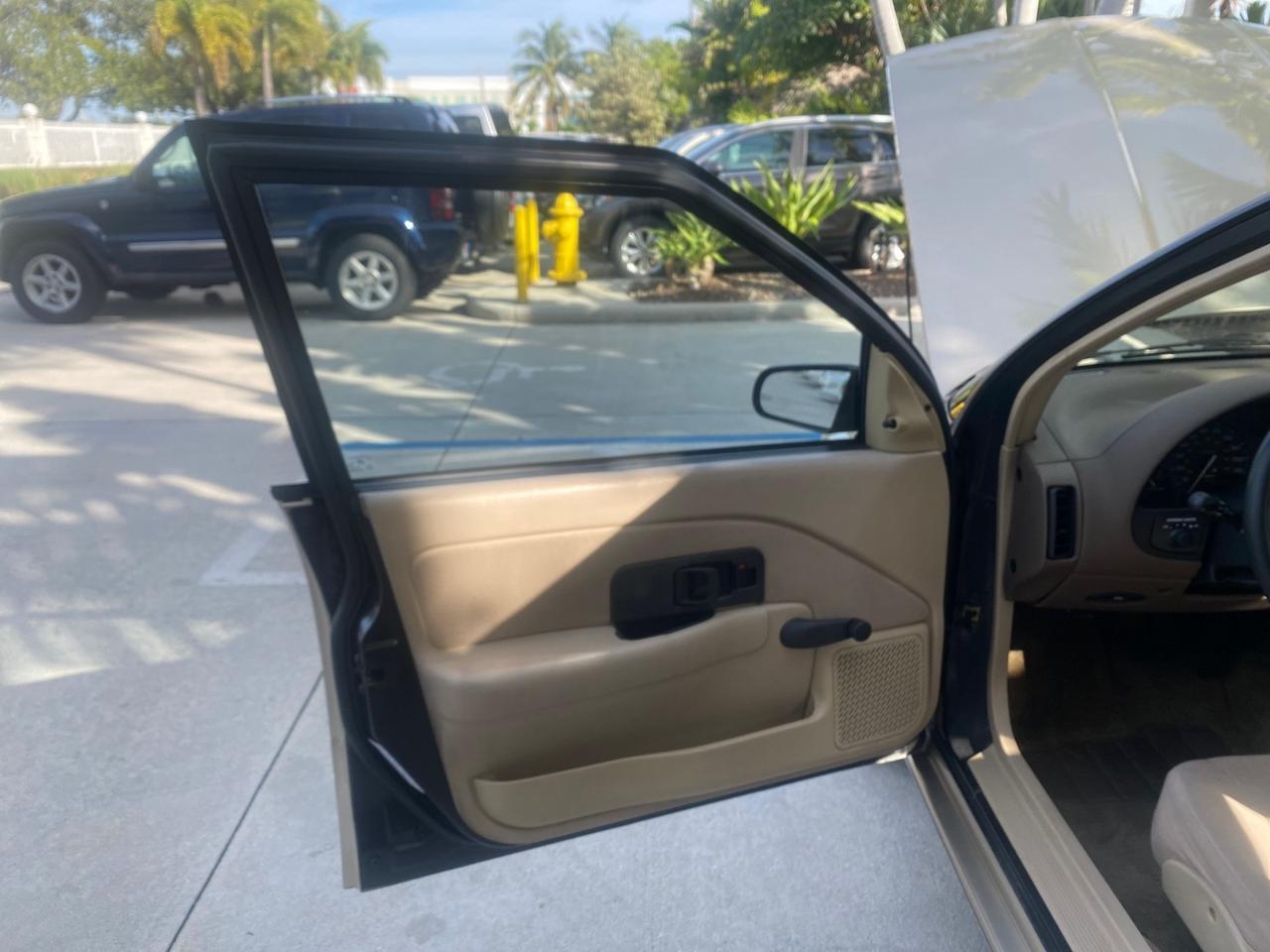 1995 Saturn SL LOW MILES 70,805 Pompano Beach FL