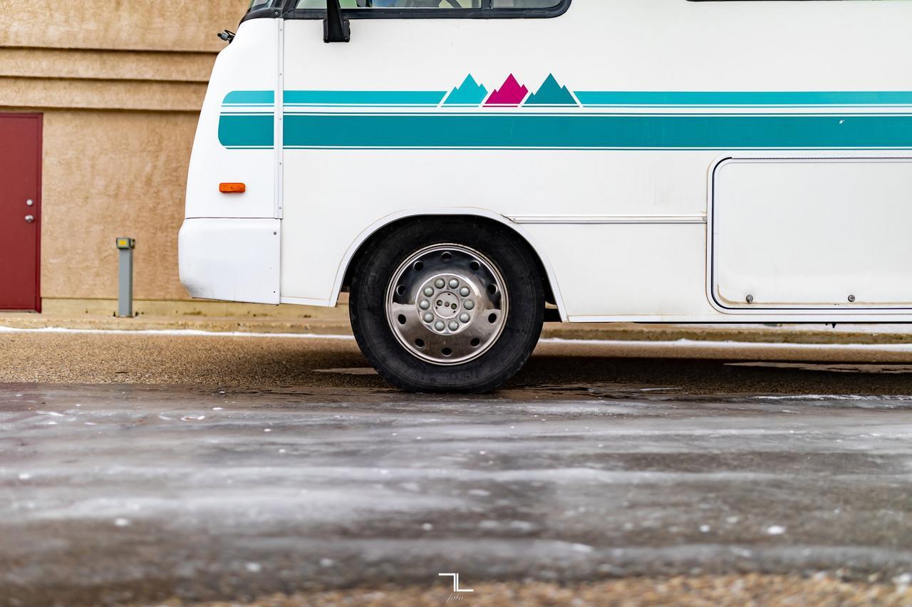 1995 Winnebago Itasca 32 Ft. Motorhome Red Deer AB