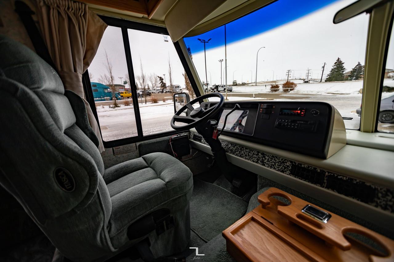 1995 Winnebago Itasca 32 Ft. Motorhome Red Deer AB