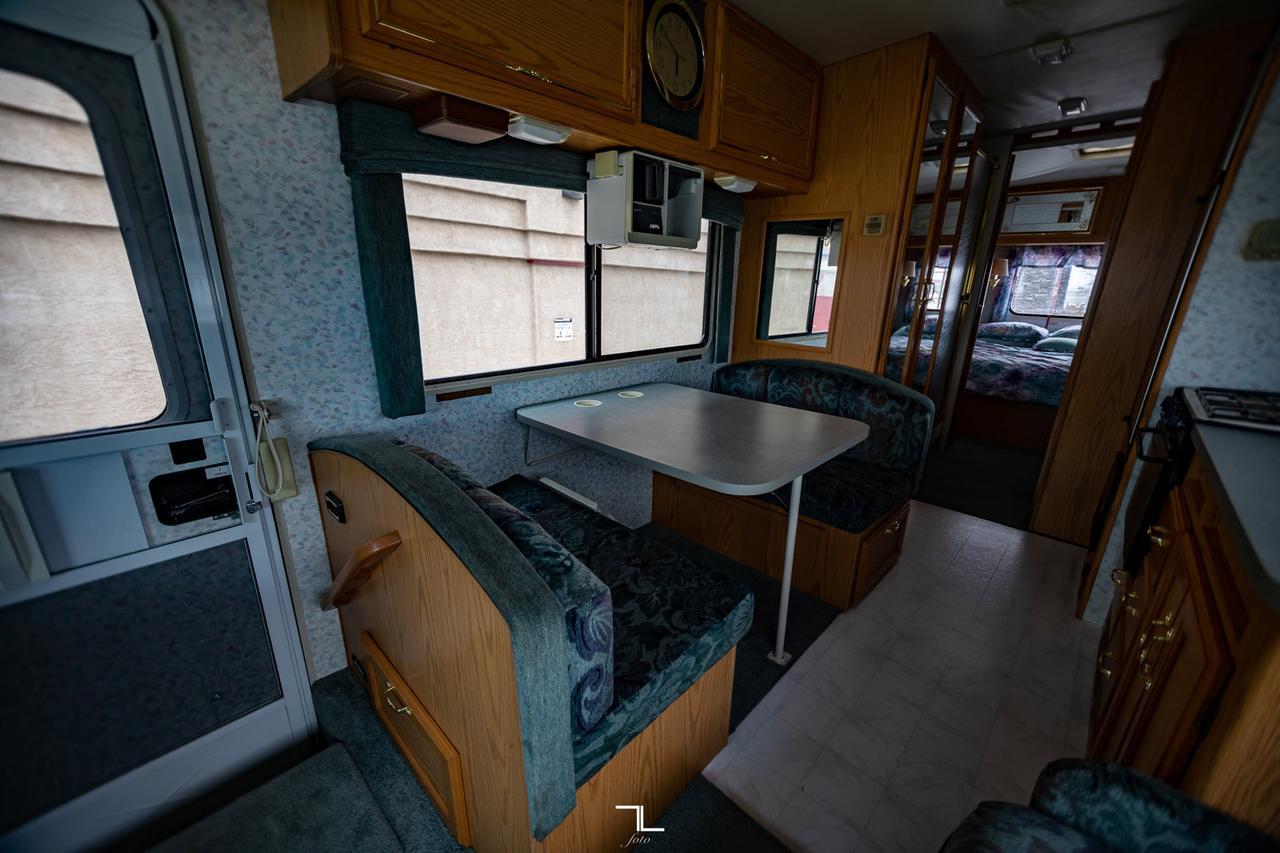 1995 Winnebago Itasca 32 Ft. Motorhome Red Deer AB