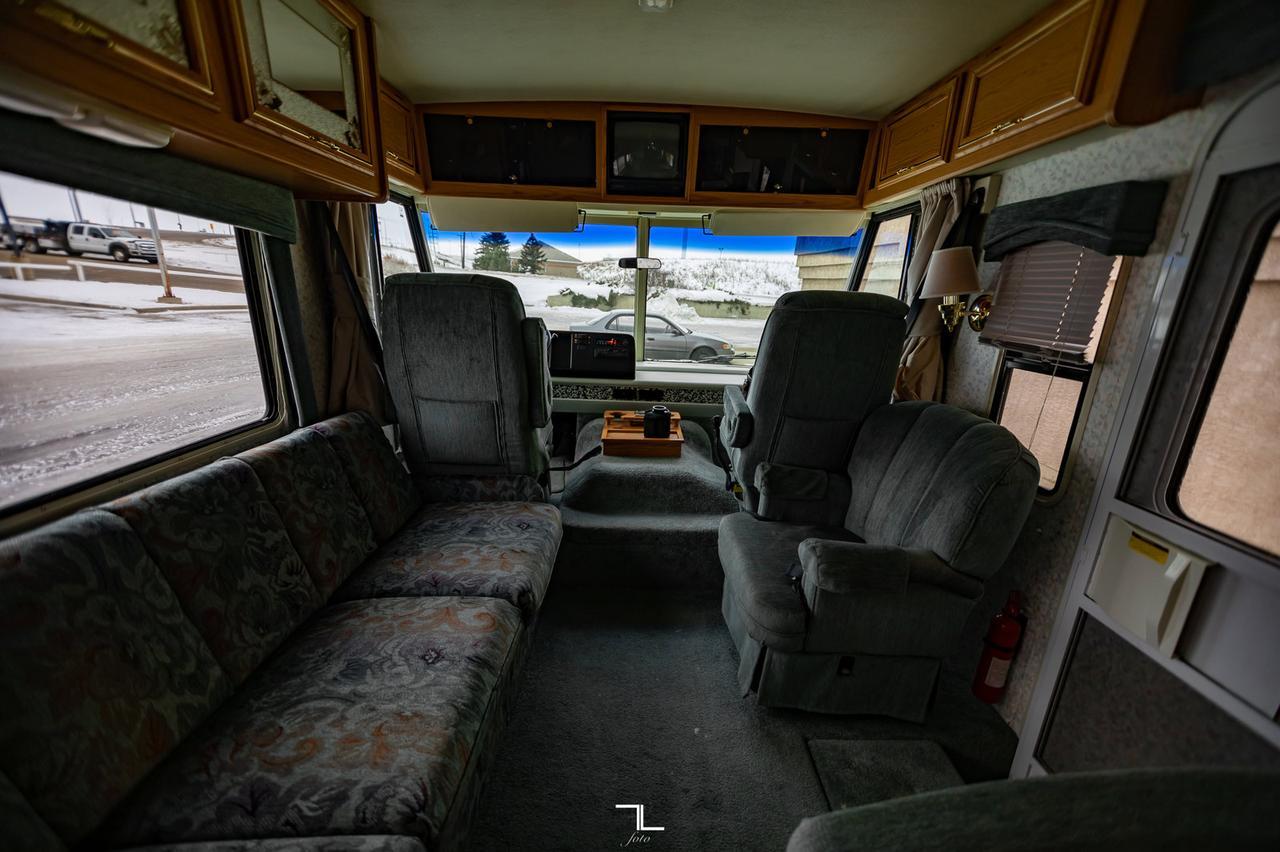 1995 Winnebago Itasca 32 Ft. Motorhome Red Deer AB