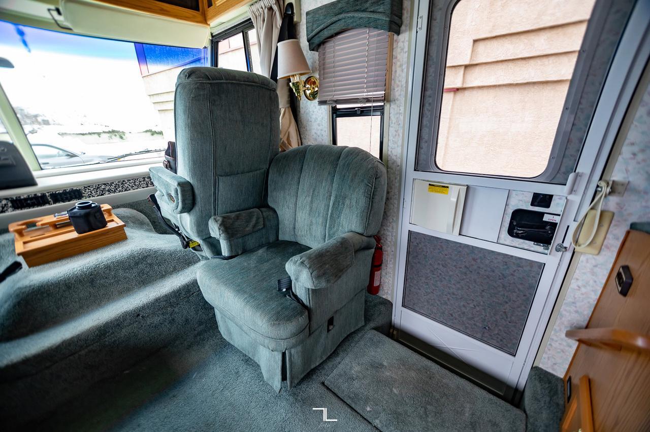 1995 Winnebago Itasca 32 Ft. Motorhome Red Deer AB