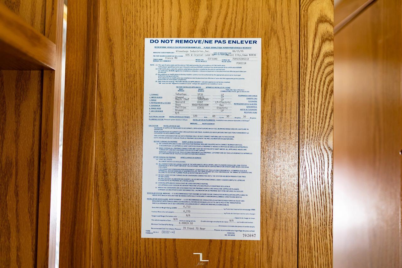 1995 Winnebago Itasca 32 Ft. Motorhome Red Deer AB