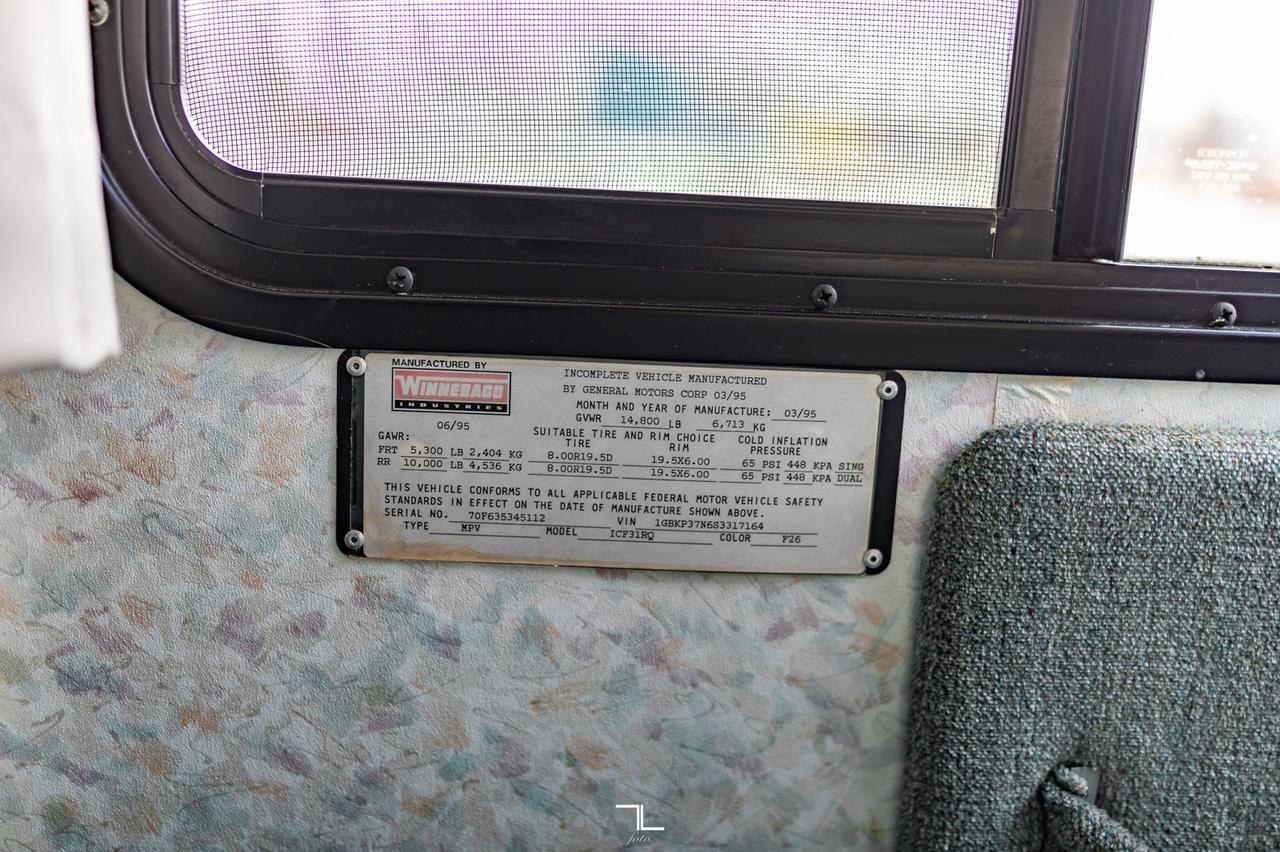 1995 Winnebago Itasca 32 Ft. Motorhome Red Deer AB