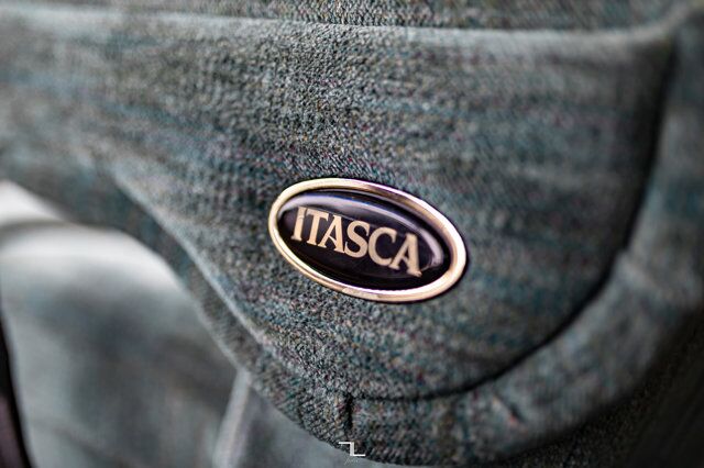 1995 Winnebago Itasca 32 Ft. Motorhome Red Deer AB