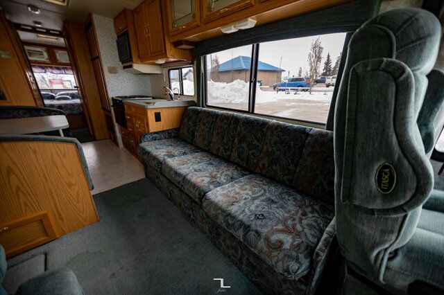 1995 Winnebago Itasca 32 Ft. Motorhome Red Deer AB
