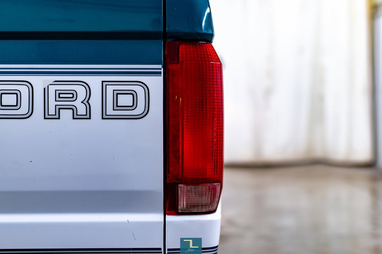 1996 Ford F-150 Series Special 4x2 Reg Cab XLS Red Deer AB