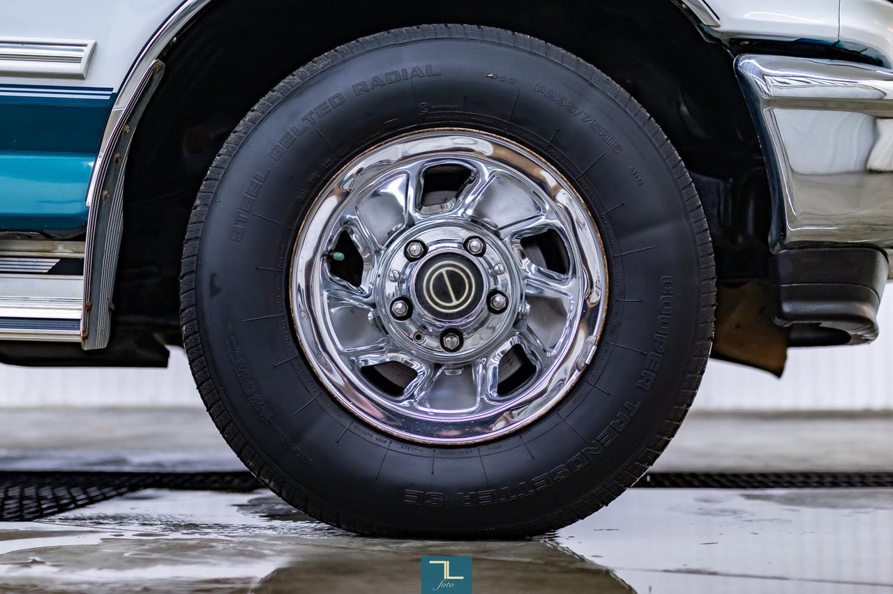 1996 Ford F-150 Series Special 4x2 Reg Cab XLS Red Deer AB