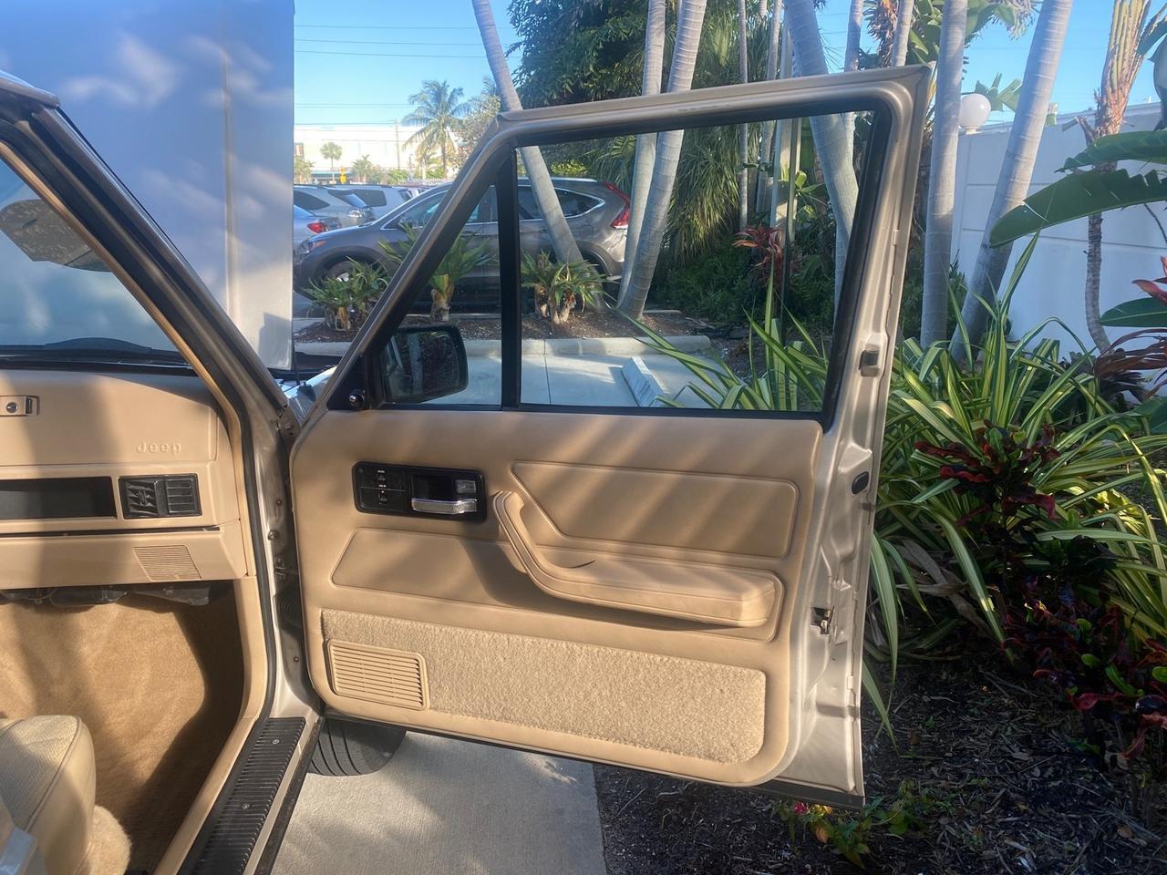 1996 Jeep Cherokee Sport FL LOW MILES 77,388 4WD 4.0 6 CYL Pompano Beach FL