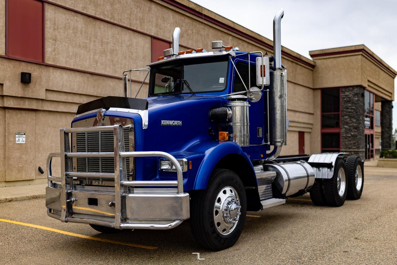 1996 Kenworth T-800B Daycab Cab & Chassis Heavy Spec Red Deer AB