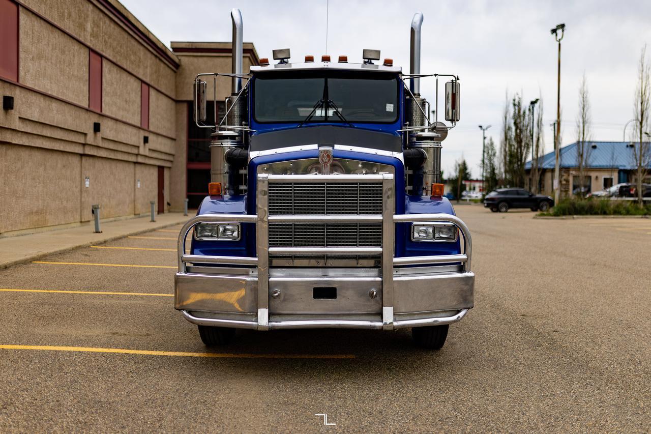 1996 Kenworth T-800B Daycab Cab & Chassis Heavy Spec Red Deer AB