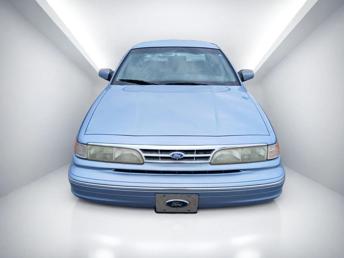 1997 Ford Crown Victoria LX Sedan 4D