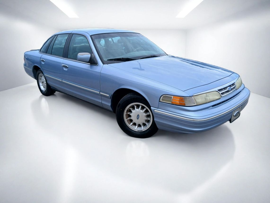 1997 Ford Crown Victoria LX Sedan 4D