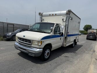 Ford E350 12' Mobile Office w Onan Generator  1997