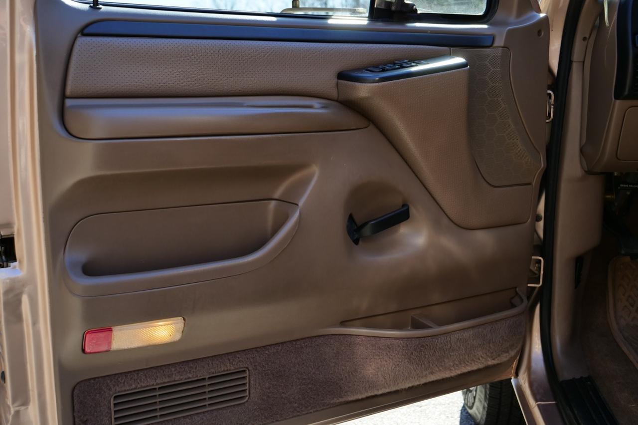 1997 Ford F-350 XLT / DRW / Long Bed / Dual Fuel Tanks! Lincolnton NC