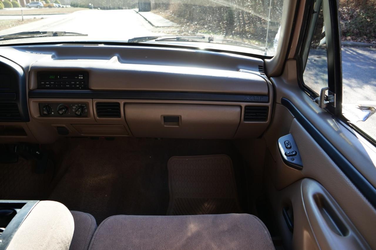 1997 Ford F-350 XLT / DRW / Long Bed / Dual Fuel Tanks! Lincolnton NC