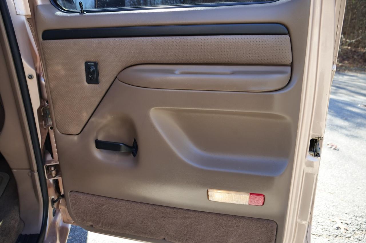 1997 Ford F-350 XLT / DRW / Long Bed / Dual Fuel Tanks! Lincolnton NC