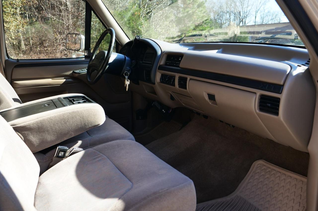 1997 Ford F-350 XLT / DRW / Long Bed / Dual Fuel Tanks! Lincolnton NC