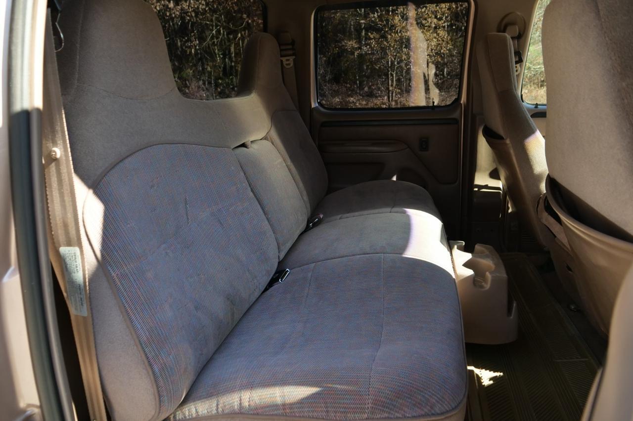 1997 Ford F-350 XLT / DRW / Long Bed / Dual Fuel Tanks! Lincolnton NC