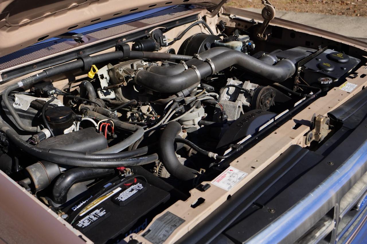 1997 Ford F-350 XLT / DRW / Long Bed / Dual Fuel Tanks! Lincolnton NC