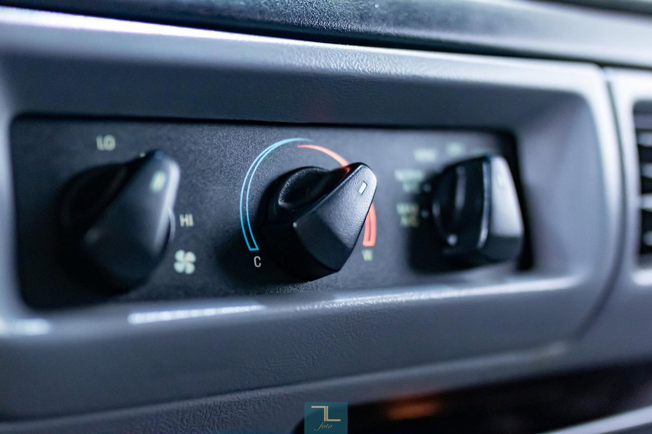 1997 Ford F-450 4x2 Reg Cab XLT Dump Box 7.3L Powerstroke Diesel Red Deer AB