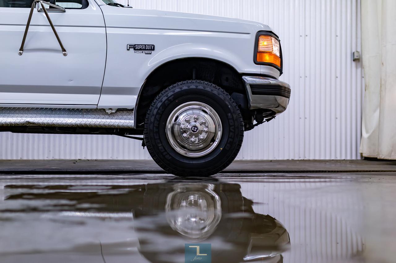 1997 Ford F-450 4x2 Reg Cab XLT Dump Box 7.3L Powerstroke Diesel Red Deer AB