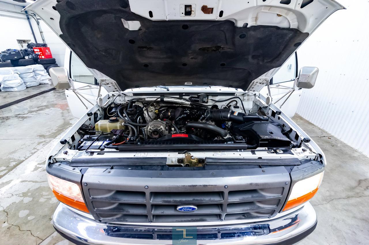 1997 Ford F-450 4x2 Reg Cab XLT Dump Box 7.3L Powerstroke Diesel Red Deer AB