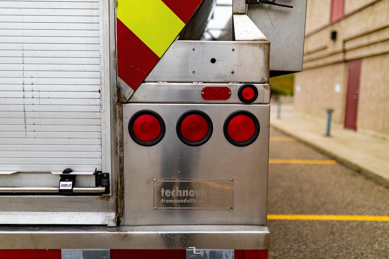 1997 Freightliner FL80 Water Tank Truck Diesel Red Deer AB