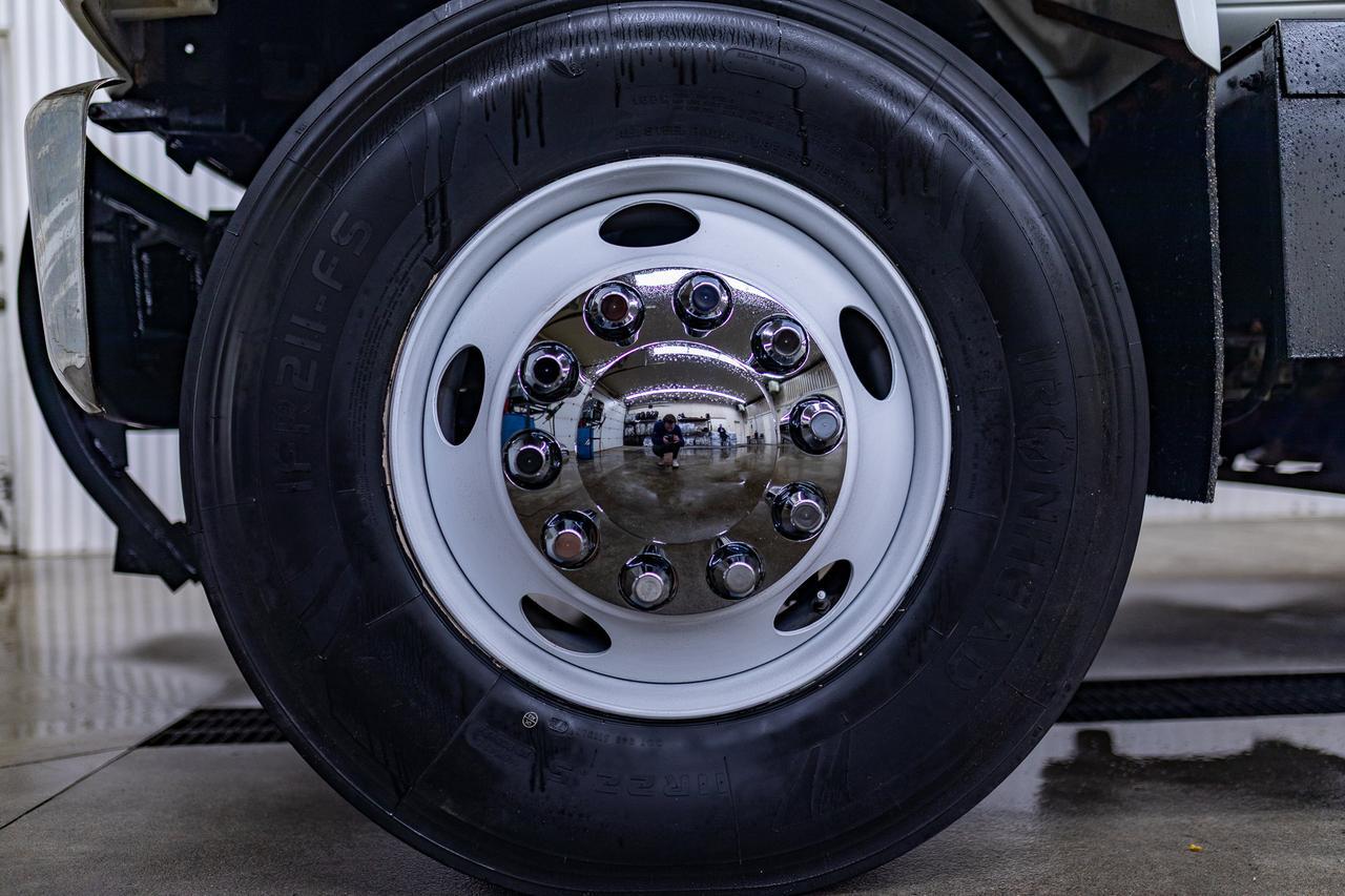 1997 GMC C7500 Daycab Dump/Plow Truck Diesel Manual Red Deer AB