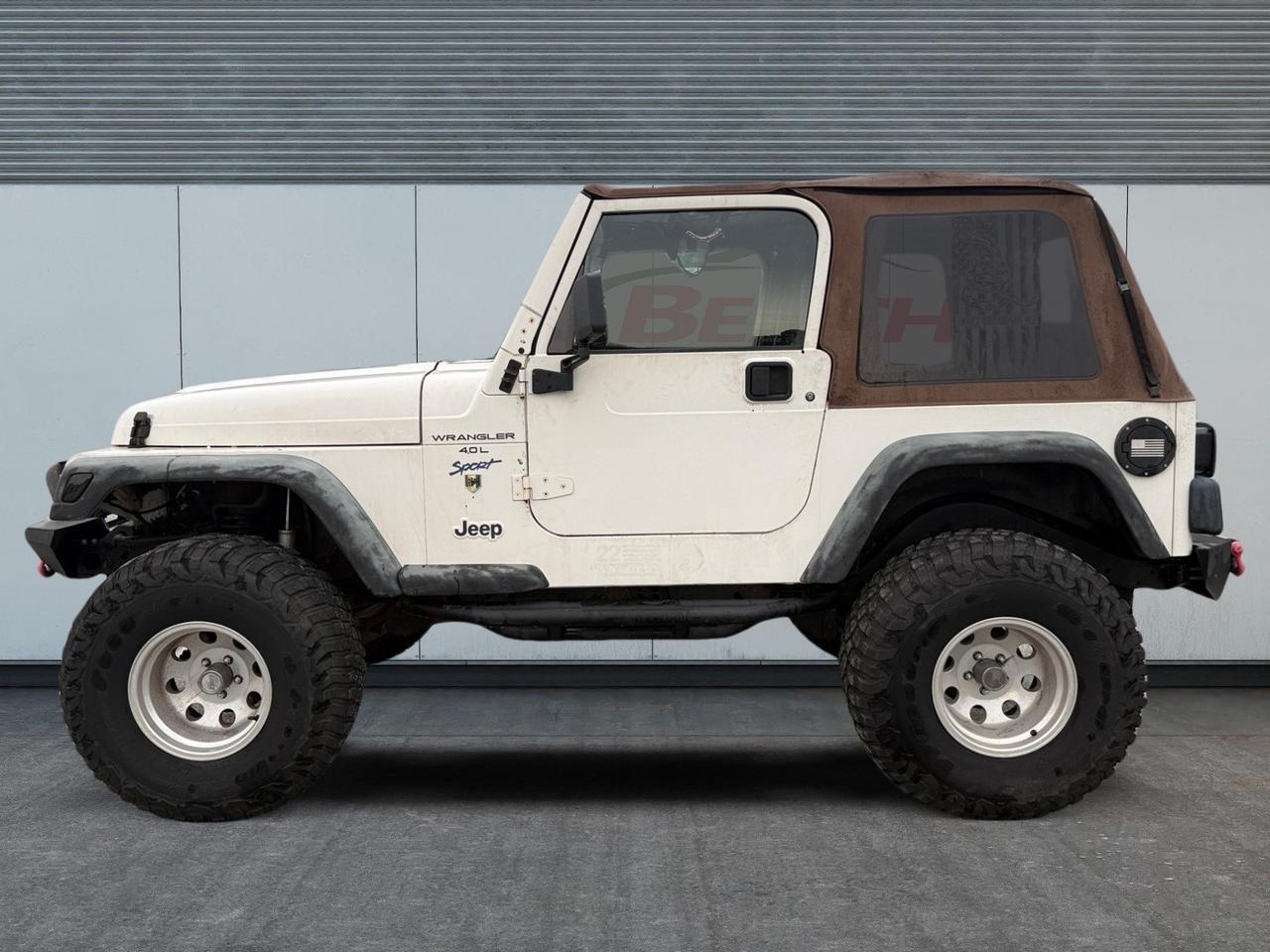 1997 Jeep Wrangler Sport, RED TOW HOOKS, BRUSH GUARD, LIGHT BAR, TOW PACKAGE, FENDER FLARES, LIFTED, 4X4, SOFT TOP, LOW MILES, THIS JEEP IS READY FOR ITS NEXT ADVENTURE, MAKE ITS YOURS TODAY! Norfolk VA
