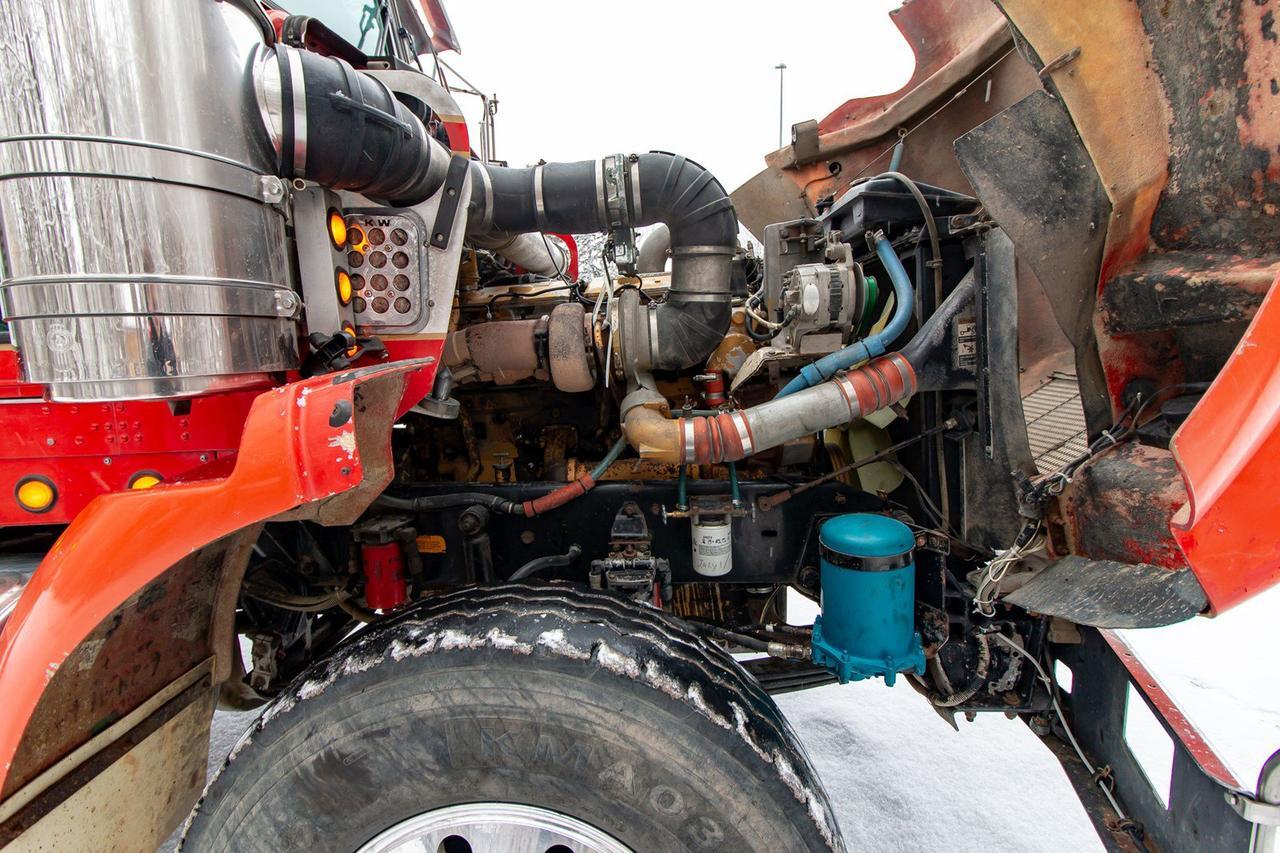 1997 Kenworth T-800 T/A Dump Truck CAT Diesel Red Deer AB