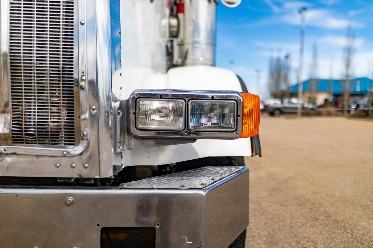 1997 Peterbilt 378 Winch Tractor Sleeper Heavy Spec Red Deer AB