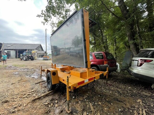 1997 Precision SMC1000 Signboard Trailer LED Message Center