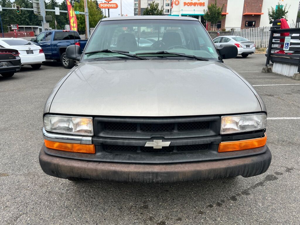 1998 CHEVROLET S-10 LS Des Moines WA