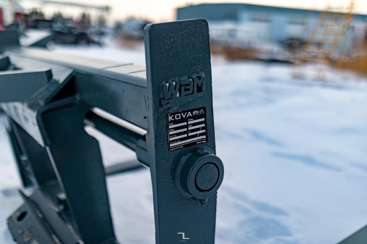 1998 Case 621B XT Wheel Loader Bucket Diesel with 4 Attachments Red Deer AB