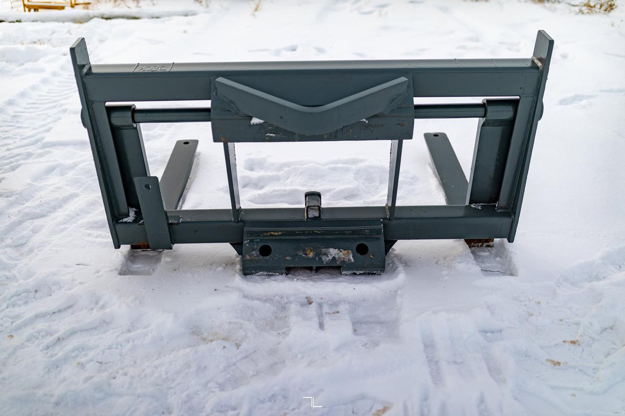 1998 Case 621B XT Wheel Loader Bucket Diesel with 4 Attachments Red Deer AB